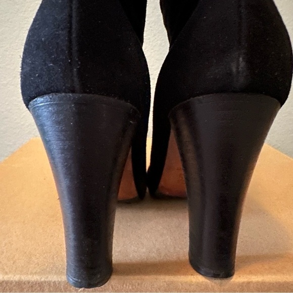 Italian High Heel Suede Boots Womens 38.5 | 7.5 Black Suede Luxury - Picture 8 of 16